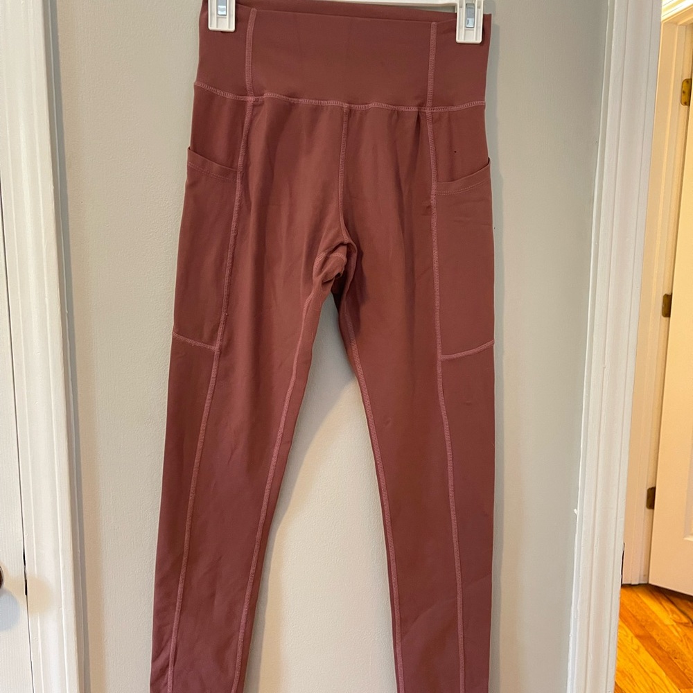 Pink High-Waist Athletic Leggings with Seam Details